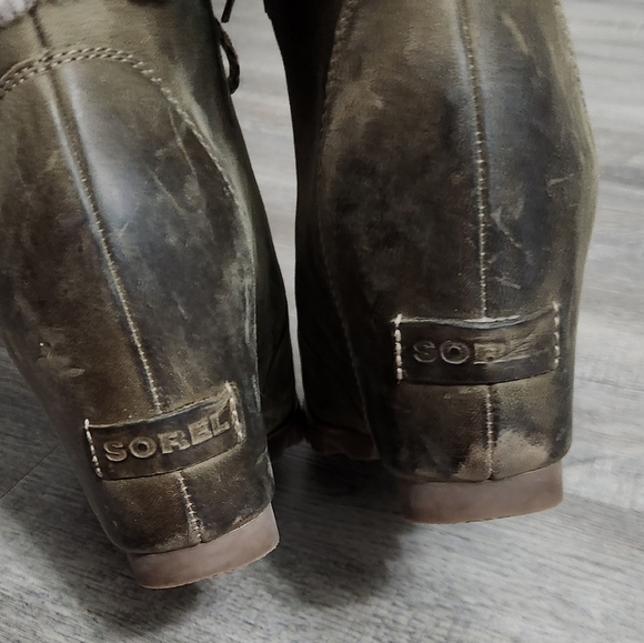 Sorel Conquest Wedge Shearling Booties - Picture 8 of 12